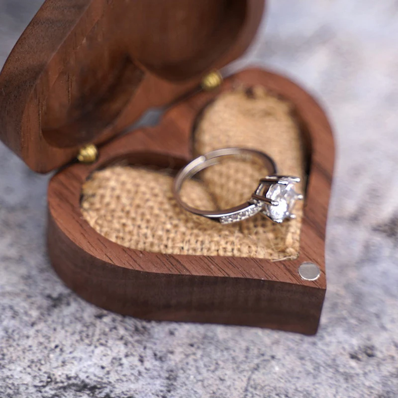 

Деревянное кольцо из ореха в форме сердца, ящик из твердой древесины шкатулка для хранения украшений, коробка для помолвки, Подарочная коро...
