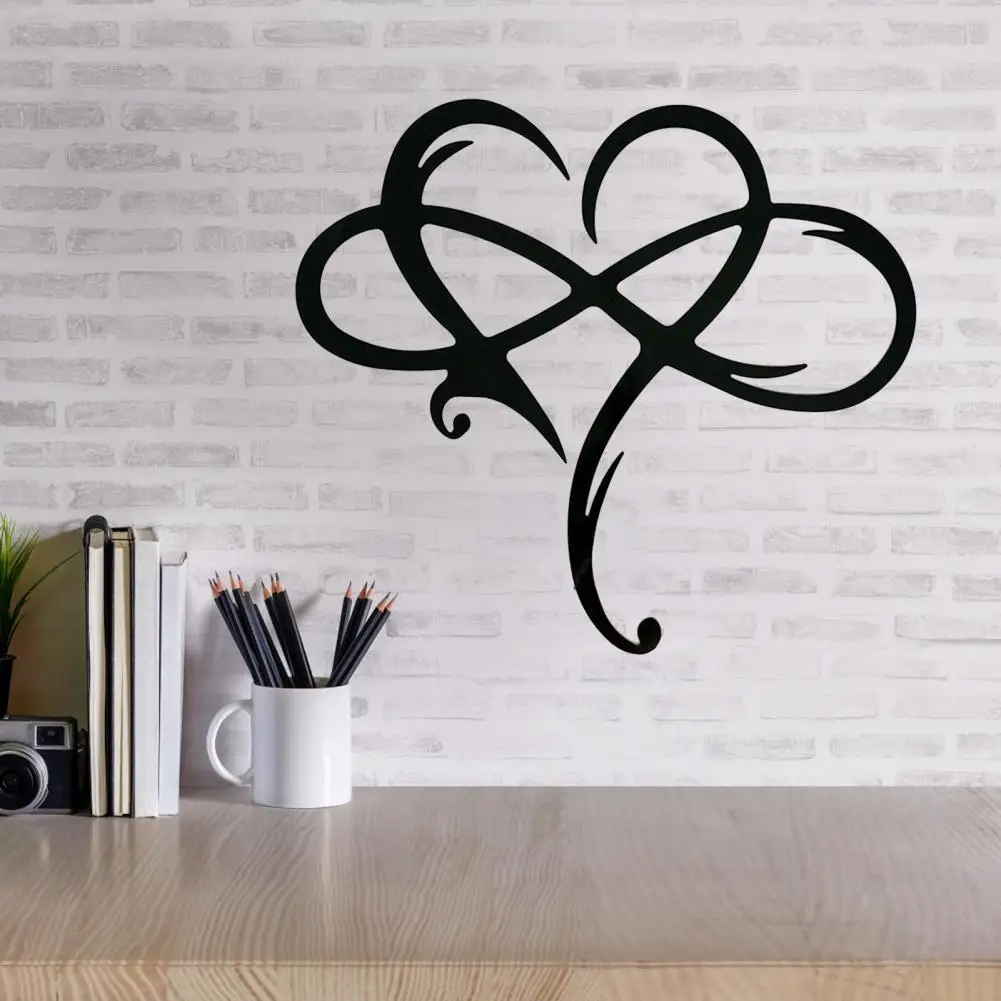 

Love Heart Shape Wall Decor Hollow Wrought Iron Tear-resistant Hanging Decoration for Home