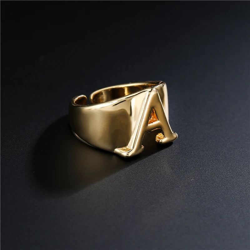 Новинка 2021 модные блестящие кольца золотого цвета с 26 буквами для женщин и мужчин