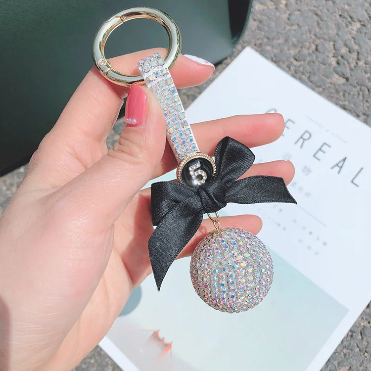 

Fashion Creative Diamond Crystal Ball Car Keychain Charm Women's Bow Rhinestone Bag Pendant Decoration Accessories Jewelry Gift