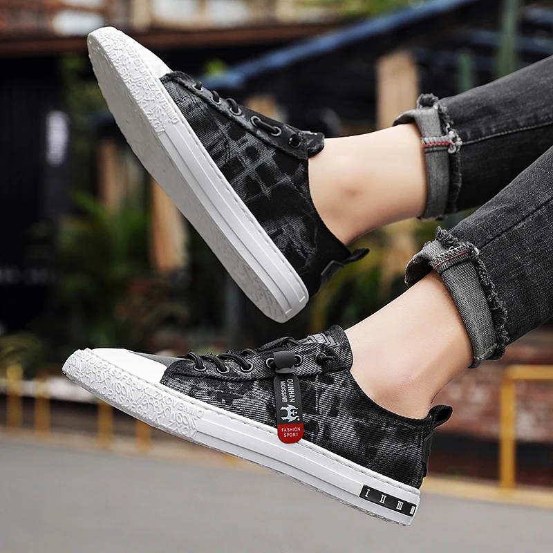 

Stylish Shoes Sneakers Casual Shoes Canvas Slip On Men 2020 For Fashion Streetwear Mens Hot Sale Light Breathable