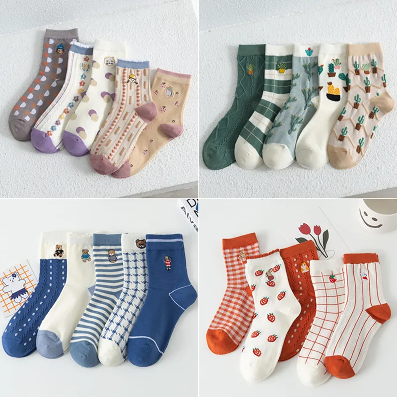 

2021 Hot Sale Women's Breathable Cotton Socks Funny Strawberry Bear Animal Fruit Pattern Creative Ladies Novelty Cartoon Socks
