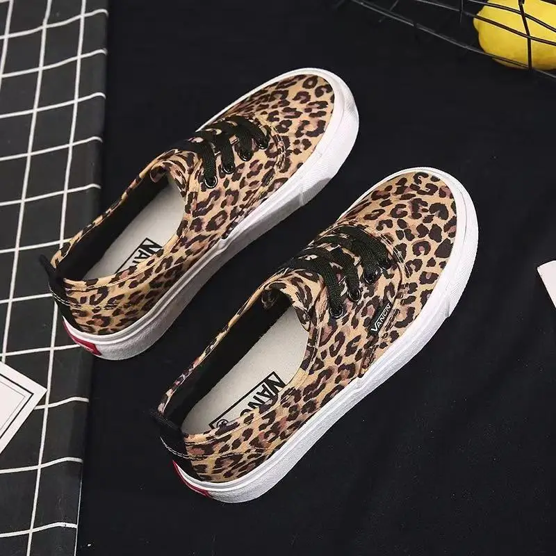 

2021 Women's sneakers New European Designer Season Shoes for Women Pair of Fashion High Quality Shoes with Letters Shoes