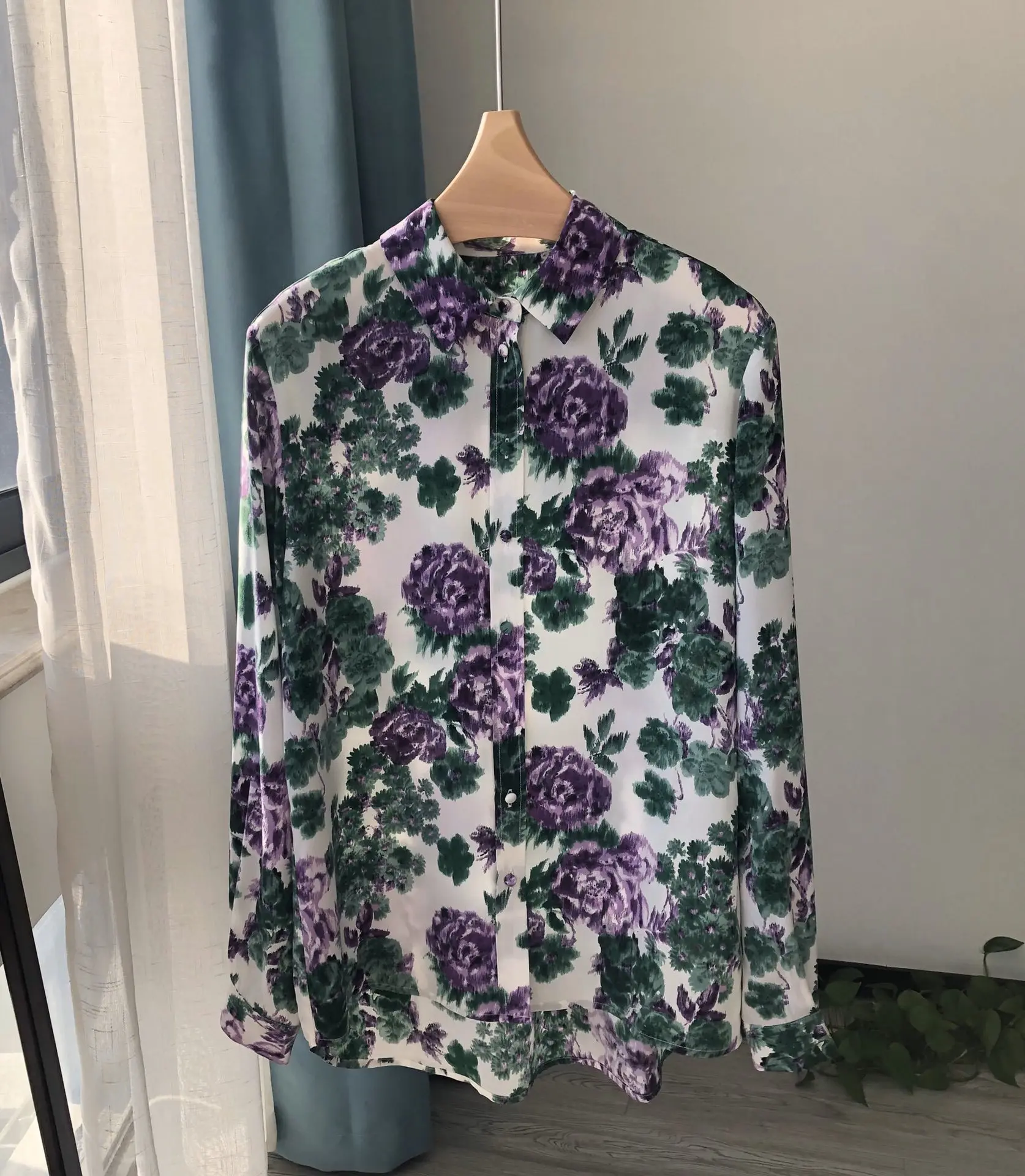

Women Shirt 2021 Spring and Summer New Style Ladies Purple Flower Print Silk Shirt