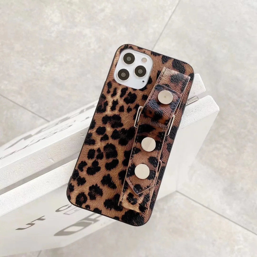 

Retro 11 Korean 11promax female i7 All-inclusive leopard belt wristband suitable for Apple xr mobile phone case 8plus