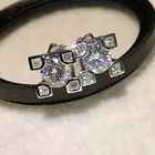 Женские серьги-гвоздики с фианитом, серебряного цвета