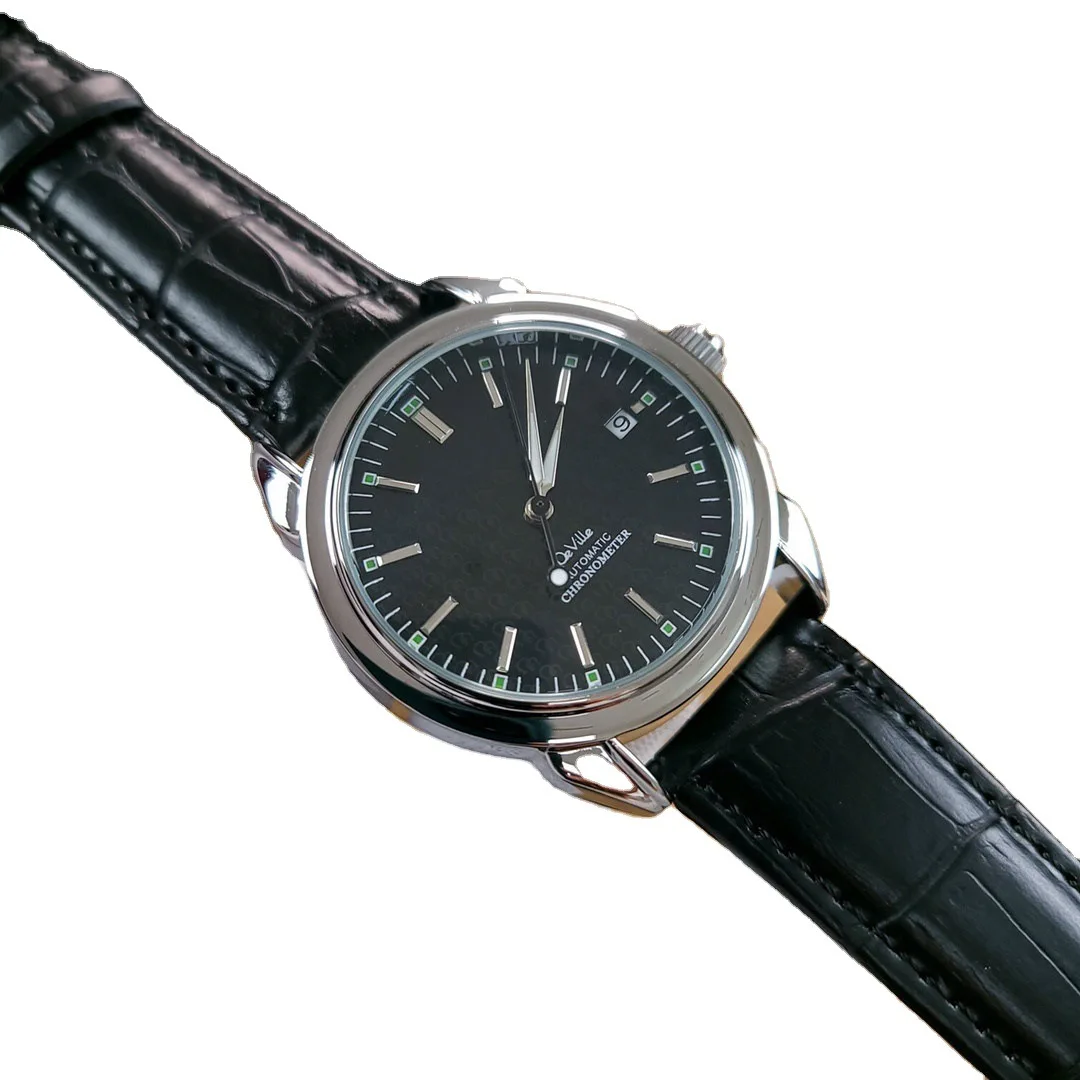 

2021 men's watch European and American carbon fiber grain fashion brand quartz watch Black pointer Sports Watch