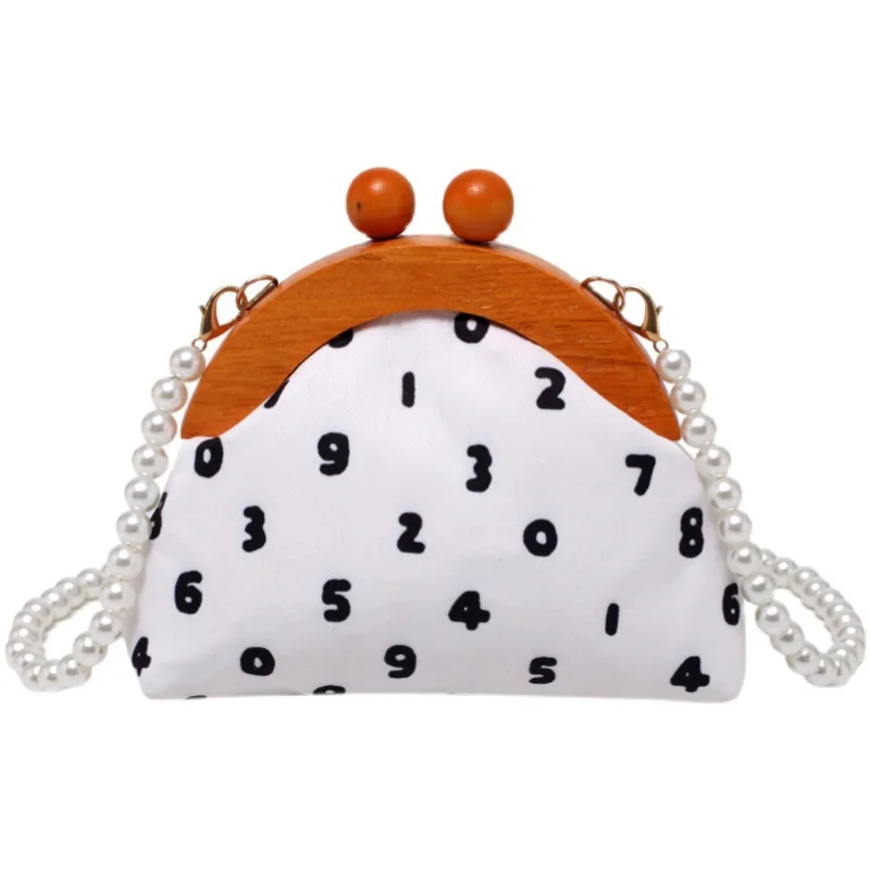 Niche Design 2021 New Fashion Pearl Chain Bag Women Shoulder Bags Lady Shell Crossbody Bags Fashion Handbags Number Banquet