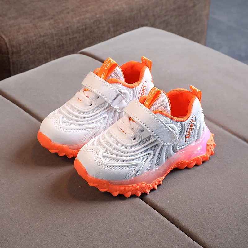 

Size 21-30 Baby Glowing Sneakers Luminous Sneakers for Children Girls Led Light Up Shoes Boy Breathable Casual Shoes with Lights