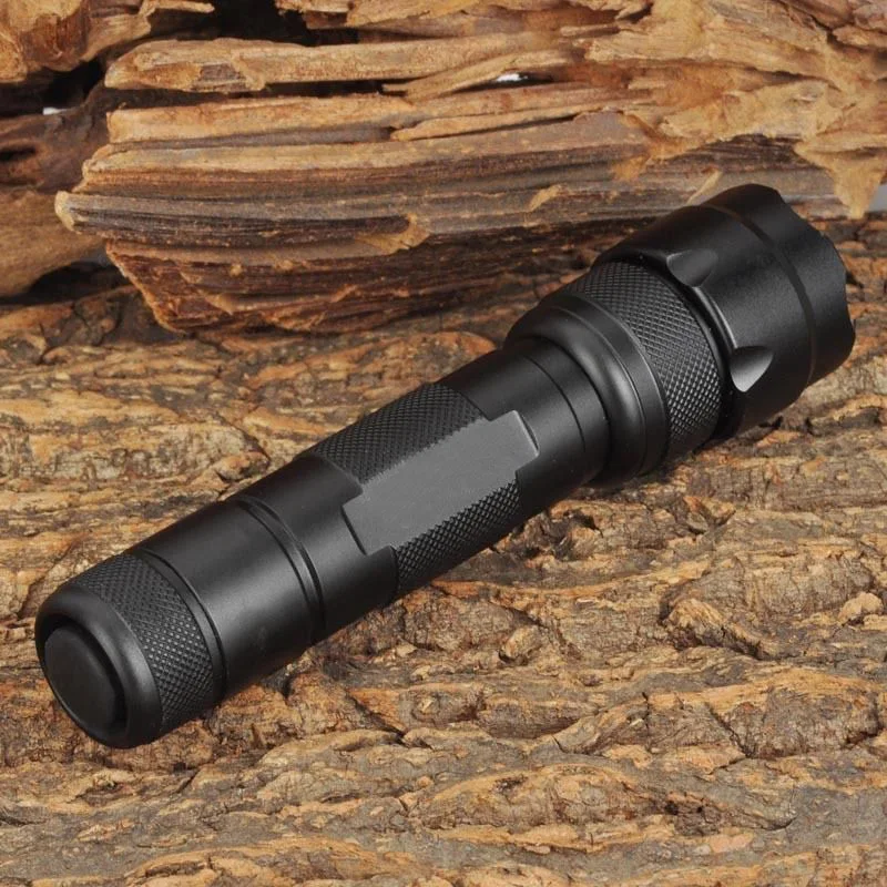 Фонарь яркий светодиодный водонепроницаемый с креплением 18650 лм XM-L T6 1 или 5