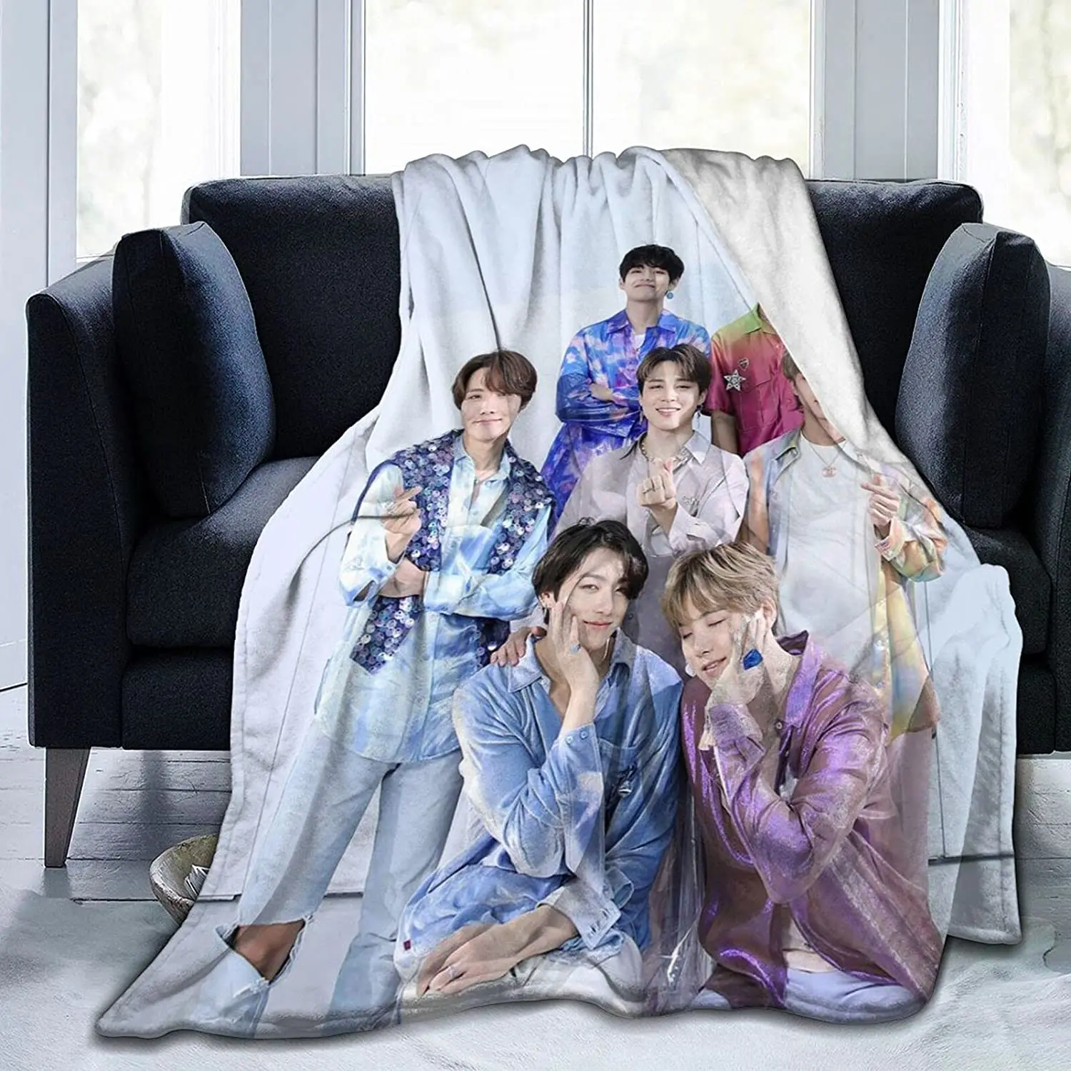 

QuanliXiy Flannel Super Soft Blanket, Light Plush Bed Blanket, Suitable for Adults and Children to use 50"x40"