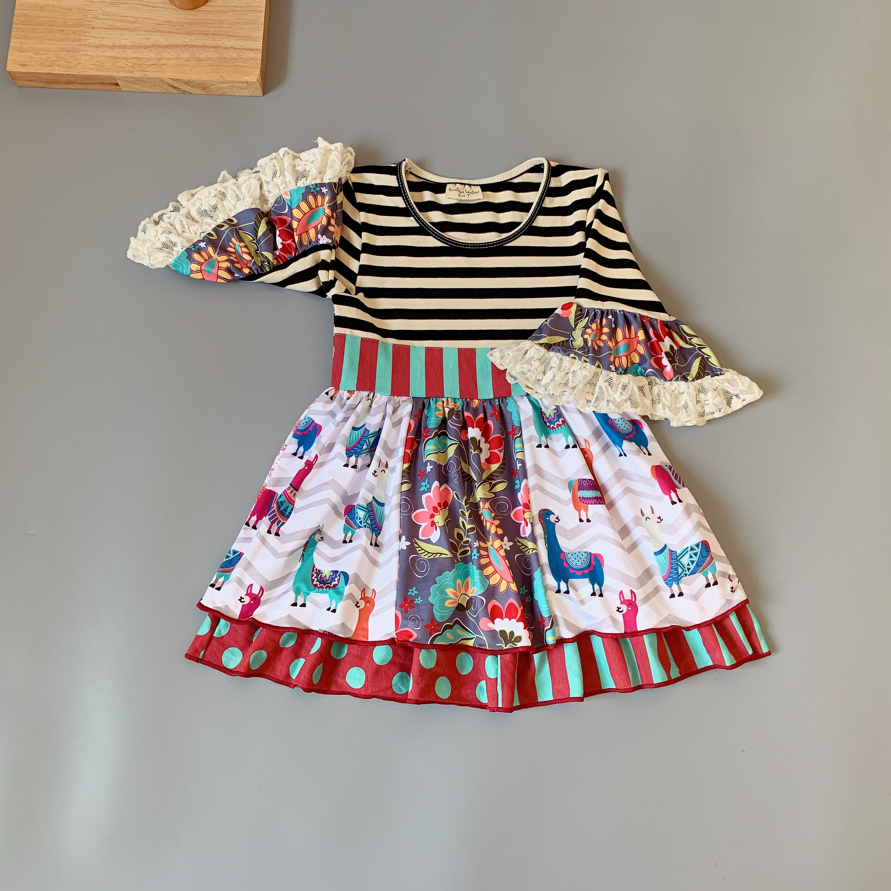 Осеннее черно-белое платье в полоску для девочек 100% хлопок лидер продаж Новое