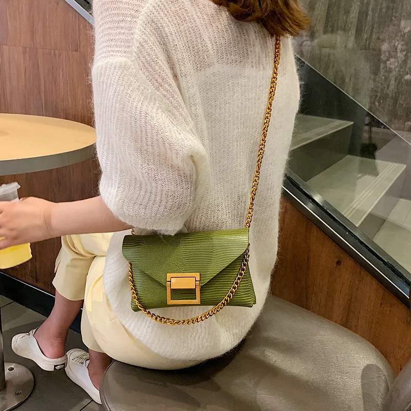 Новая летняя маленькая сумка новинка 2019 модная мессенджер на цепочке плечо