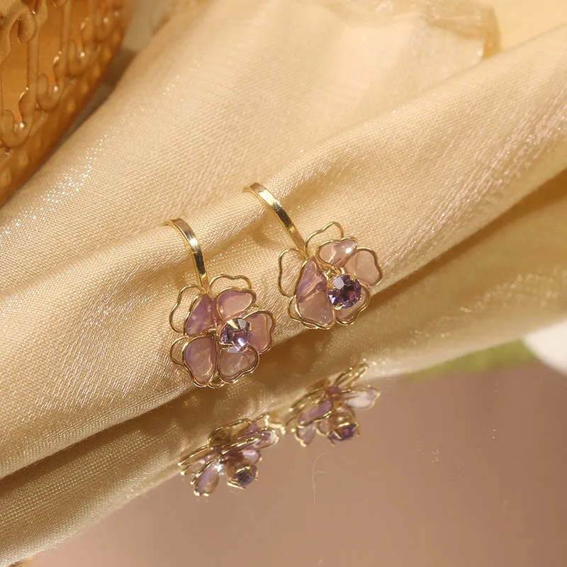 Женские серьги гвоздики в виде цветка с кристаллами|Серьги-гвоздики| |