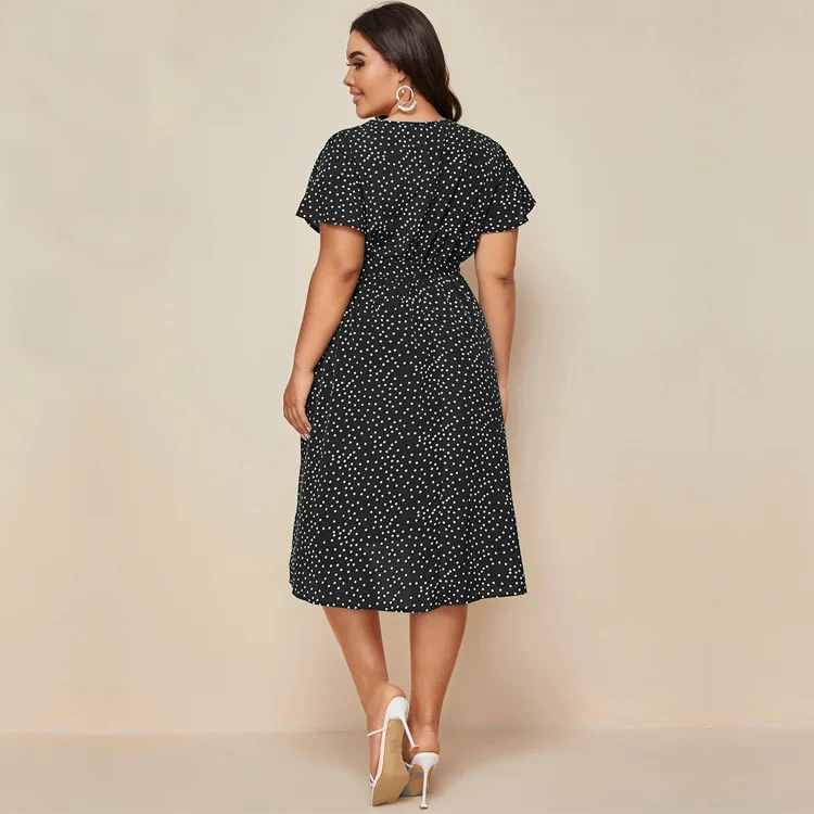 Женское платье большого размера DOIB летнее 4XL в белый горошек с V-образным вырезом