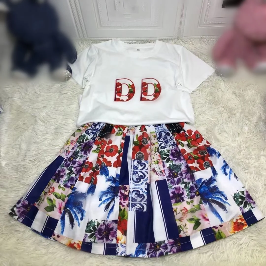 

2021 Summer Letter Printed White Tee + Flower Skirt Girls Children Clothing set 4 6 8 10 12years Q