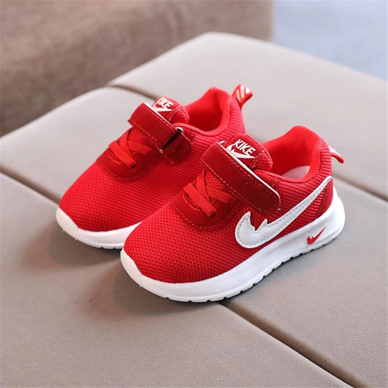 Туфли для девочек и мальчиков мягкая подошва дышащие модная повседневная обувь