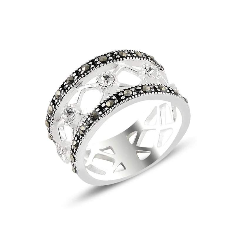 

Серебряное циркониевое кольцо Silverlina