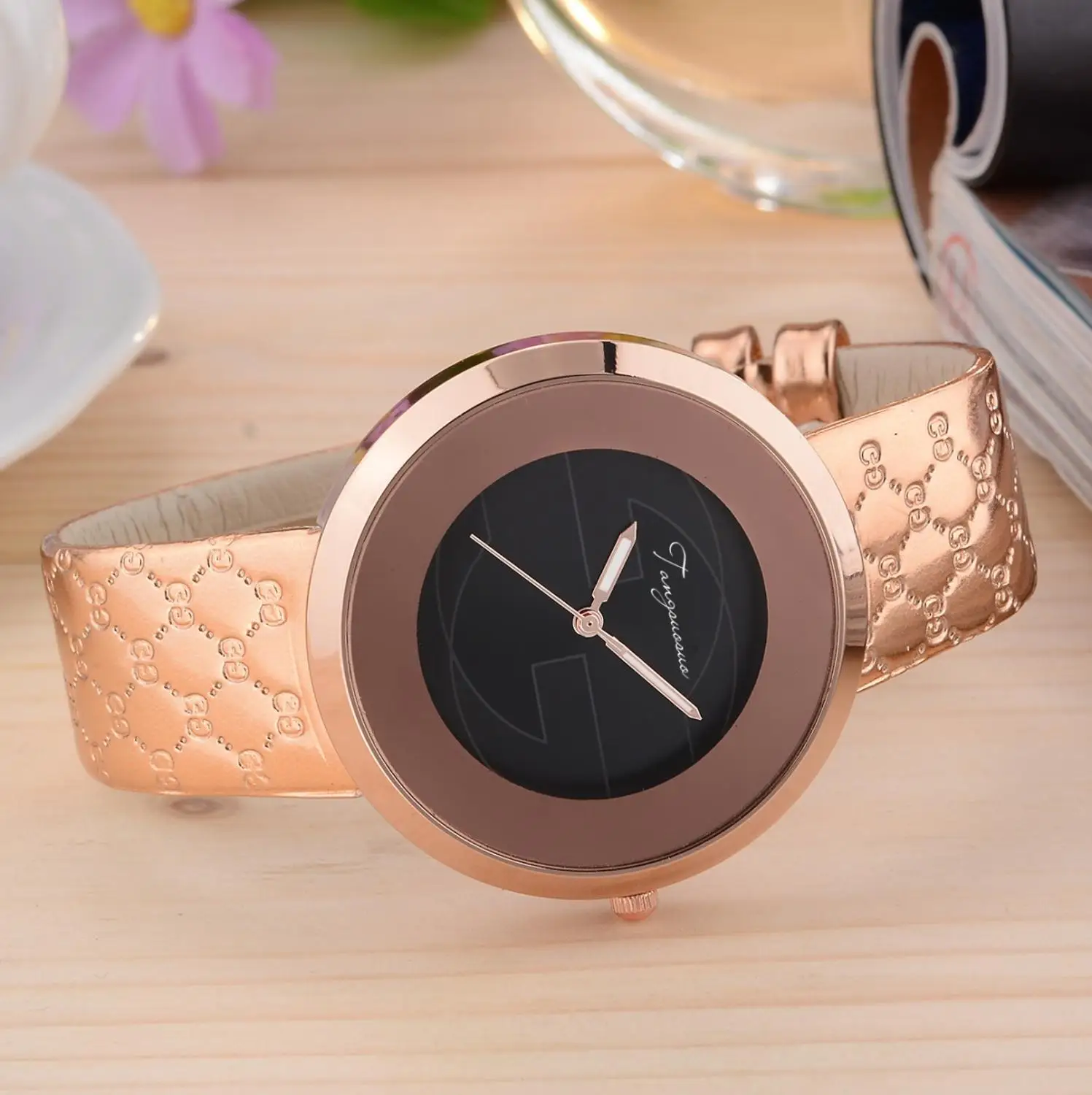 Часы женские кварцевые под розовое золото Брендовые повседневные