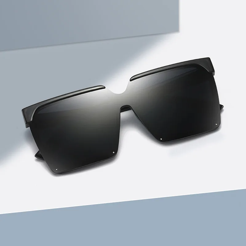 

2021 New Korean Fashion Big Frame Rivet Sunglasses Female Little Red Book Net Celebrity Street Shooting Face-Lift Sun Glasses