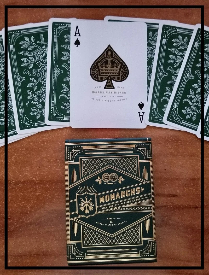 Картинки карт монарх. Theory11 monarchs navy. Игральные карты monarchs theory 11. Сувенирная колода карт theory11 monarch. Игральные карты theory11 contraband.