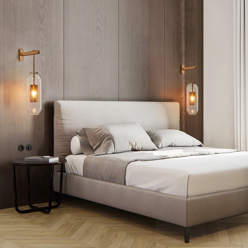 Настенный светильник в итальянском стиле черный/золотой прикроватный для