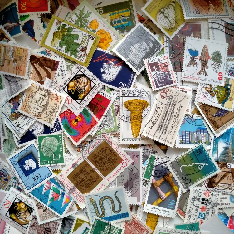 Множество оригинальных штампов немецкой страны DDR почтовые марки европейские
