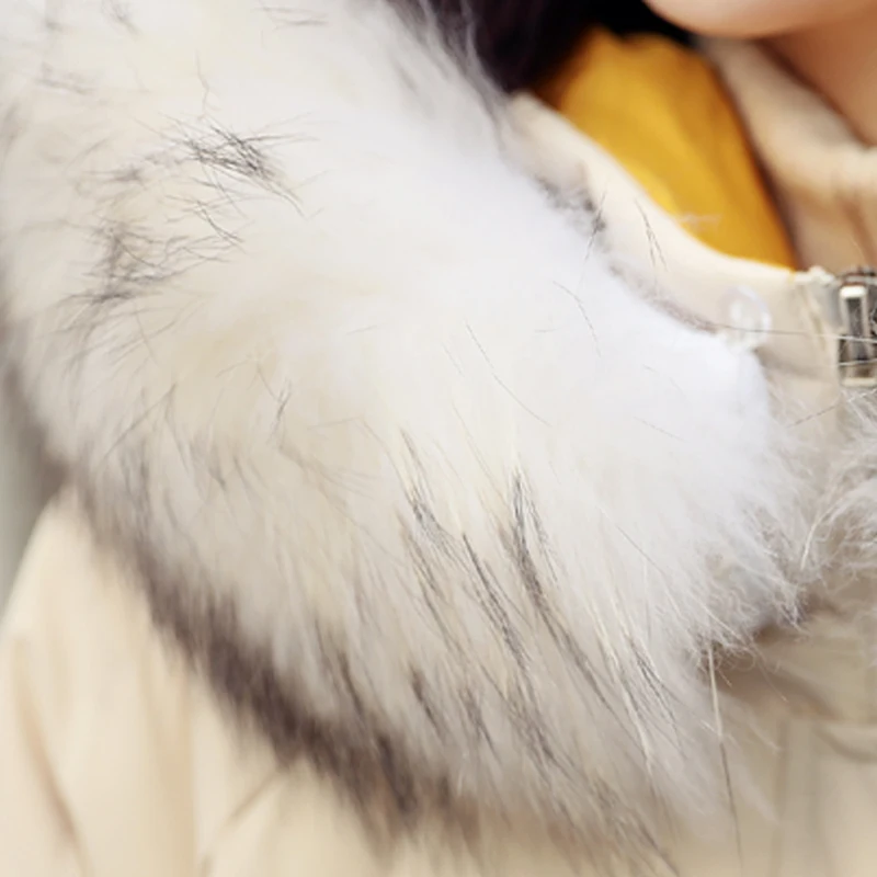 Верхняя одежда с воротником из натурального меха енота пальто женская длинная