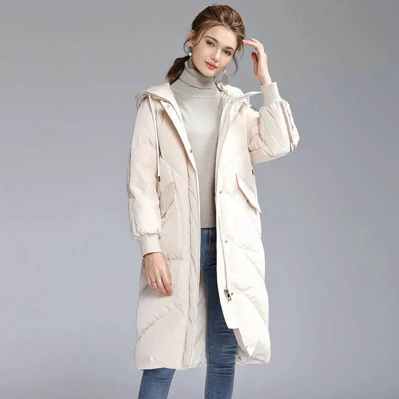 

2020 новый стиль с капюшоном Черный и белый цвета в полоску для активного отдыха и развлечений жизненную силу свободные прямые пуховая куртка