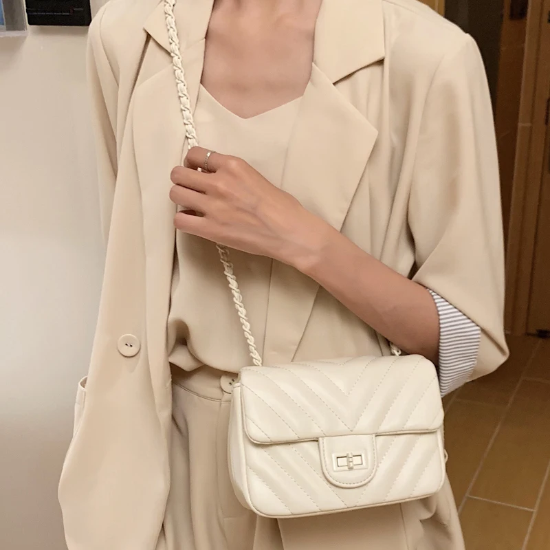 

V-line Pearl Chain PU Leather Crossbody Bags For Women Summer Branded Shoulder Bag Handbags Trends Designer Purses