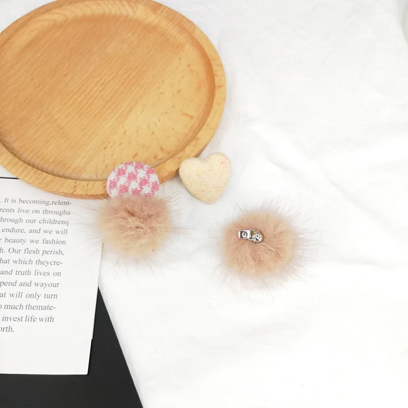 Женские винтажные серьги в форме сердца Gebu простые Корейском стиле Осень