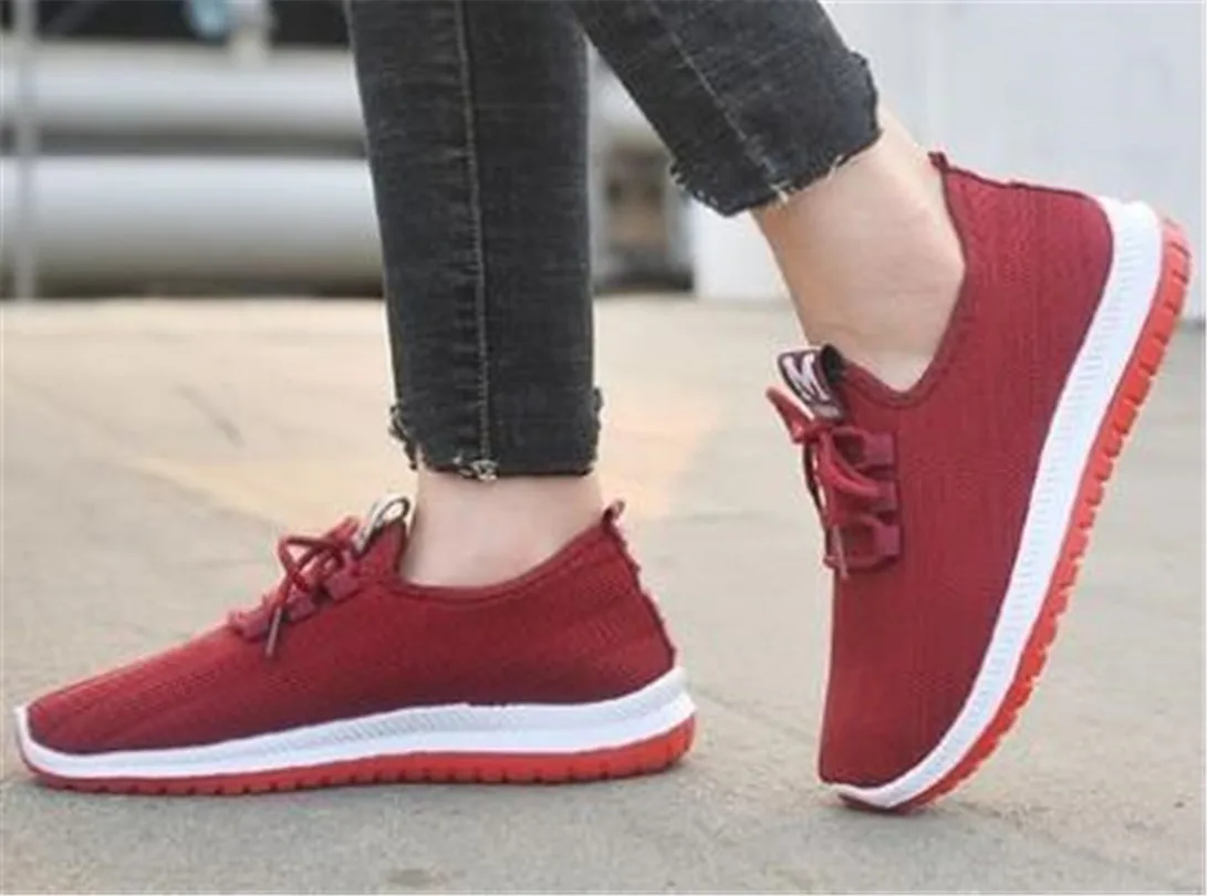 

2020 Men Running Shoes Mesh Outdoor Sports Summer Sneakers Tennis Footwear Fitness Walk