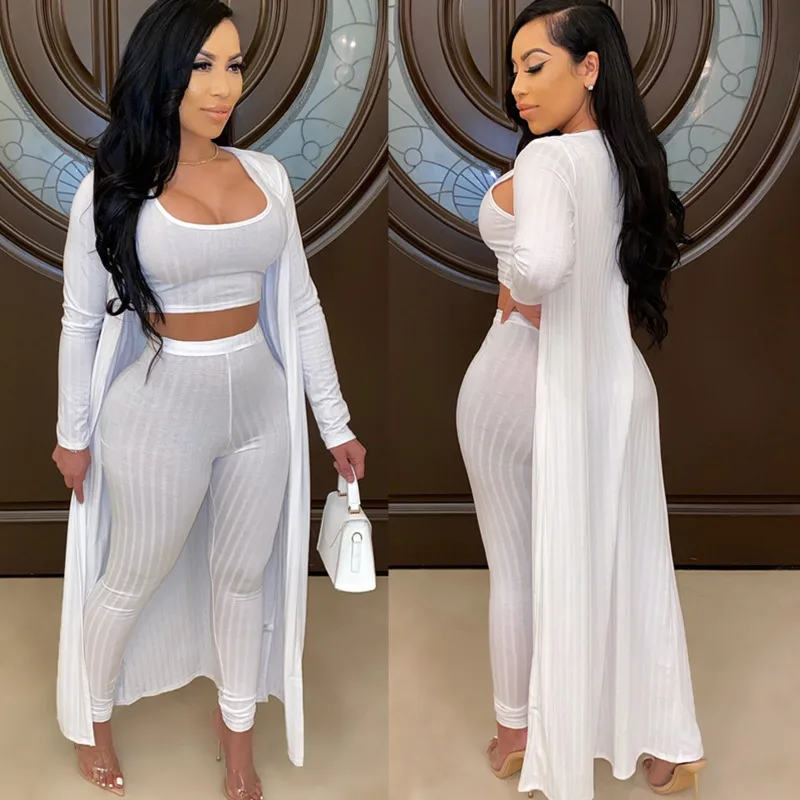 Женский костюм из укороченного топа и леггинсов с высокой талией длинного