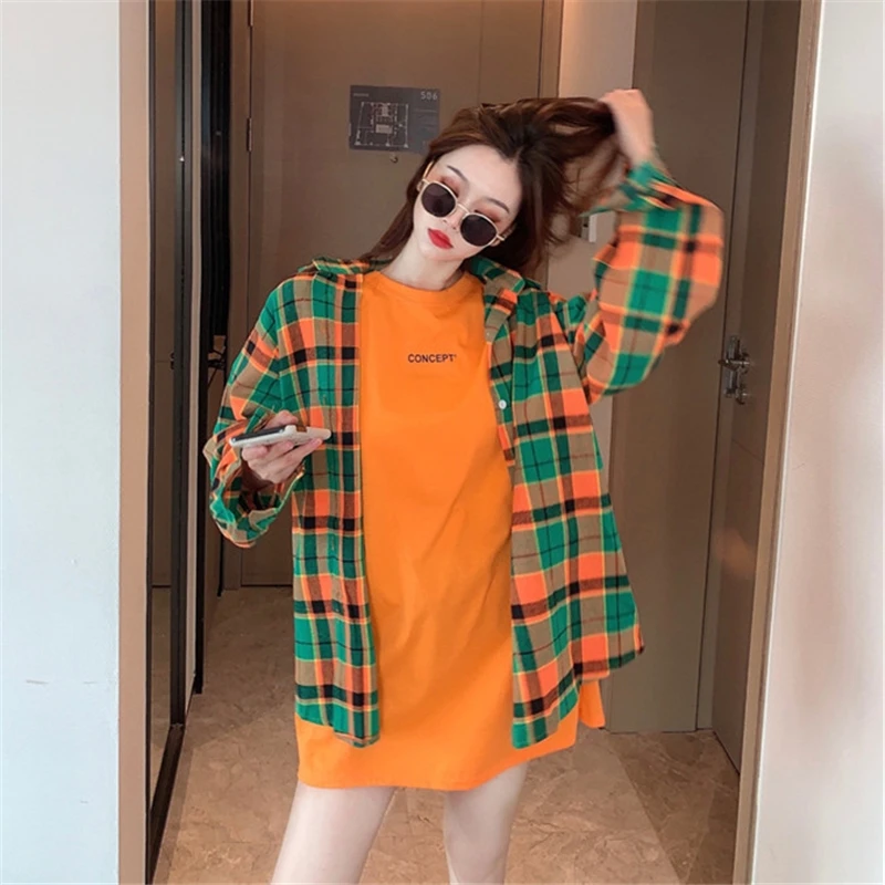 

Retro Hong Kong Style Chic Elegant Mid-Length Plaid Long Sleeve Loose Shirt + T-shirt Bottoming Shirt Two-Piece Suit for Women