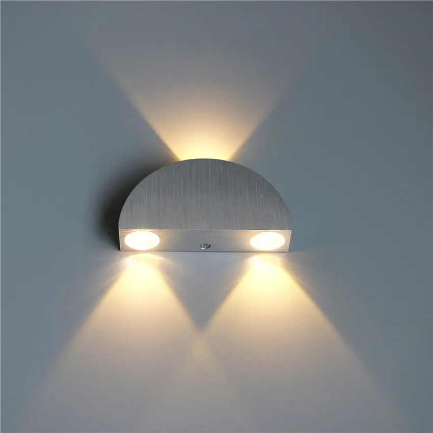 Светодиодная алюминиевая настенная лампа бра направленного света для спальни