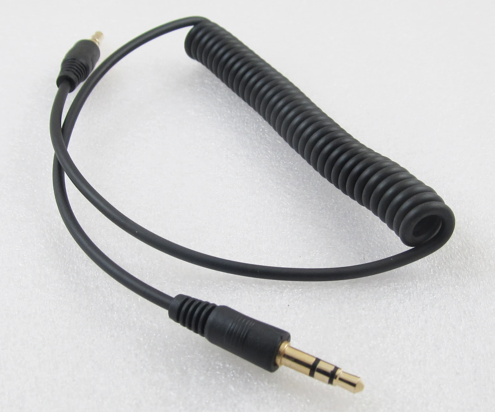 

1pc Gold 1/8" 3.5mm Stereo Male To Male AUX Retractable Stretched Audio Cable Item No.: 4-0144