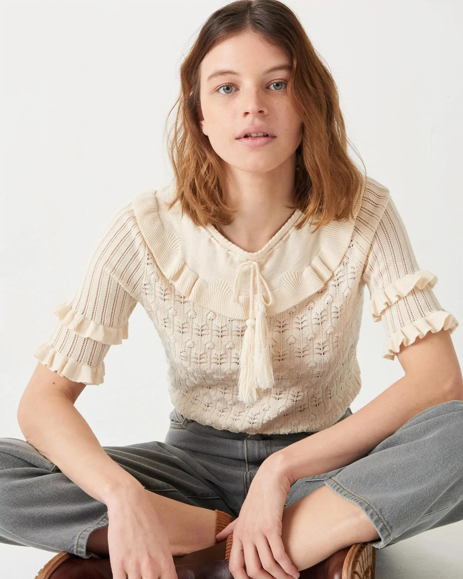 

Autumn and Winter 2021 New Hollow Out Ruffle Sweet Short Sleeve Sweater Top Female