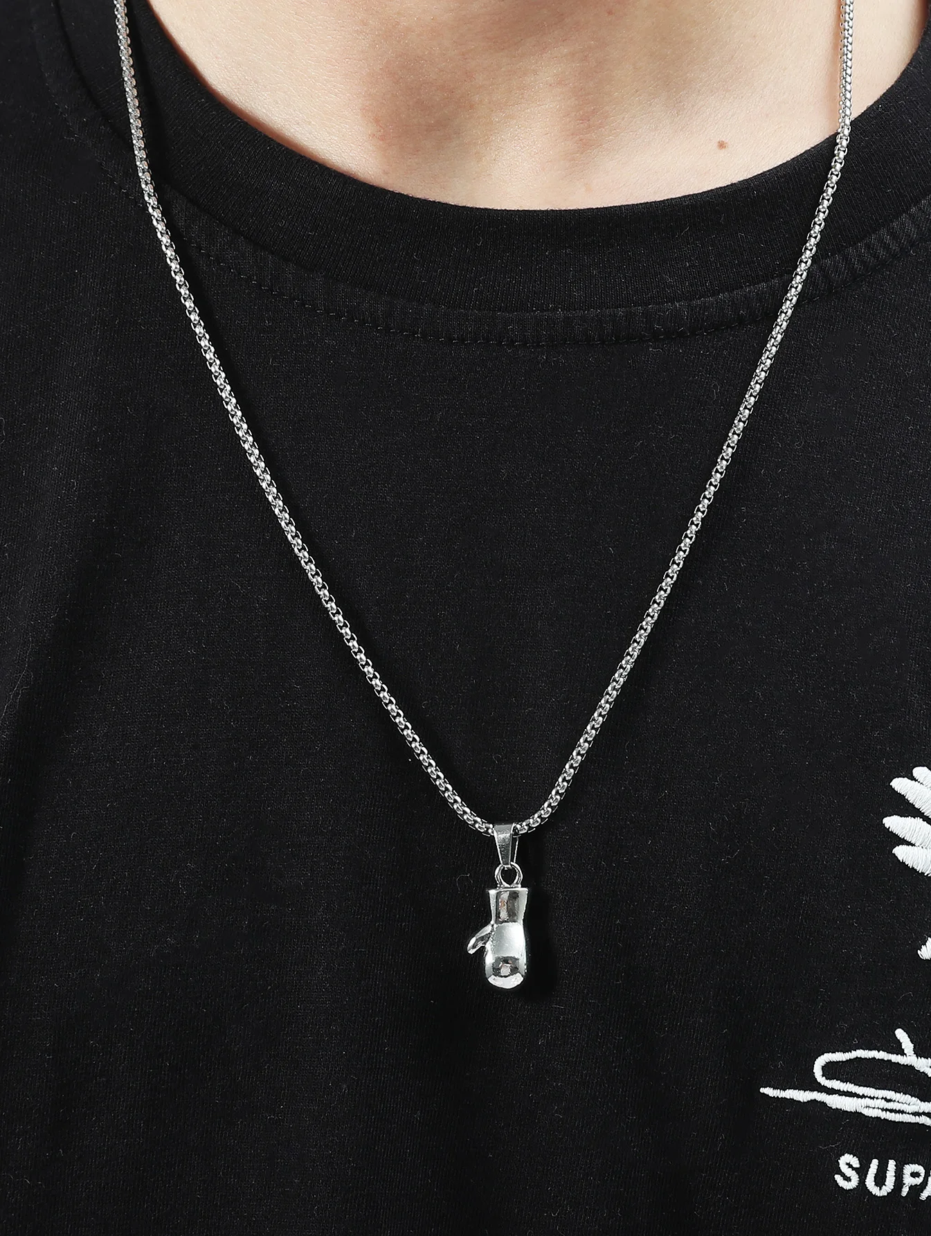 

Boxing Sports Pendant European and American Women's Fitness Necklace Cross-Border Ornament Wholesale a Generation of Hair