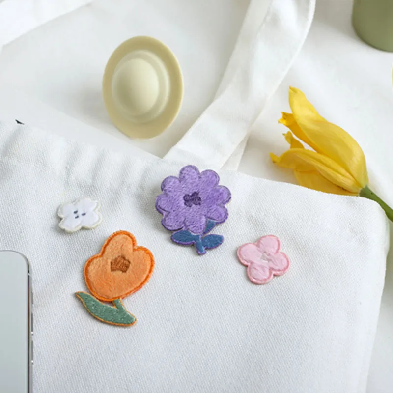 

Plush Flower Sticker Cute Embroidery Pa`tch Clothes Scarf DIY Accessories Applique Badges Naszywki Ecusson Coudre Swe On Shirt