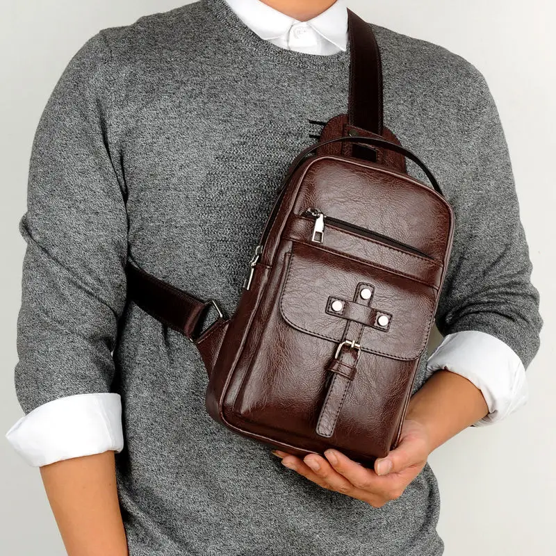 

Top Leather Crossbody Bags for Men Genuine Leather Chest Bag 2020 New Fashion Casual Bag Single Shoulder Bags USB Messenger Bag