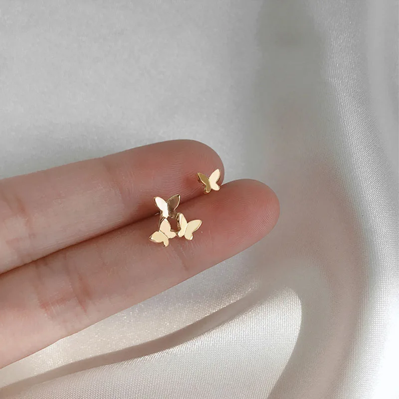 

Новые ассиметричные серьги-гвоздики в форме бабочки для женщин, простые темпераментные серьги, корейские украшения