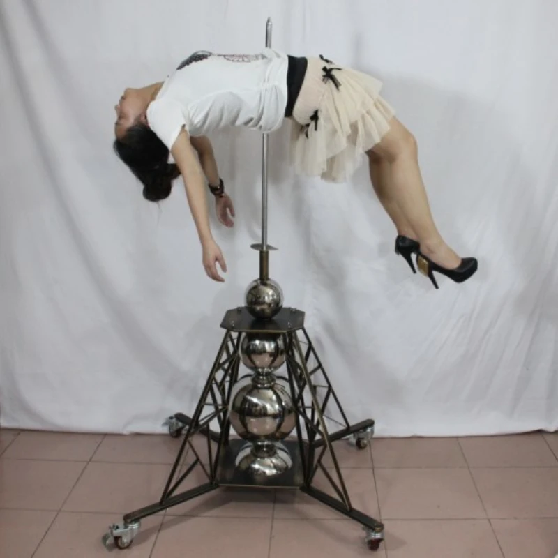 Профессиональный магический меч через тело иллюзия пиркда/Пронизанная Иллюзия