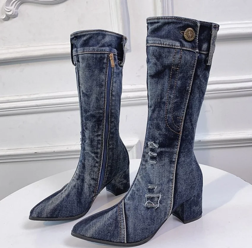 Пикантные джинсовые сапоги женские до середины икры на молнии высоком каблуке