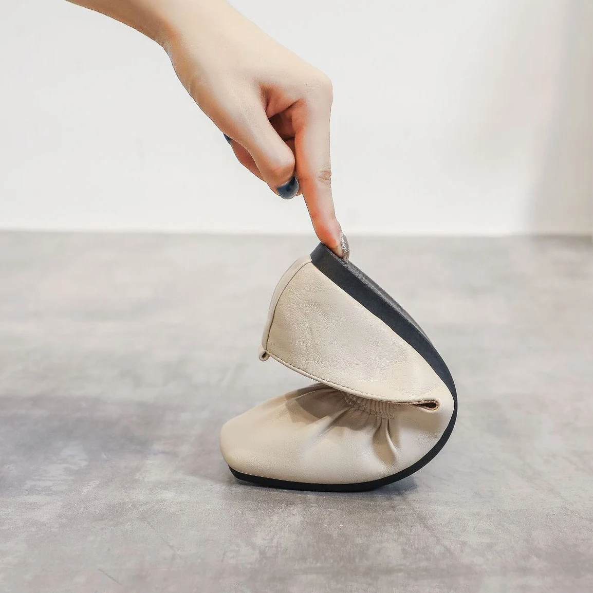 Женские технические удобные классические милые балетки с квадратным носком без