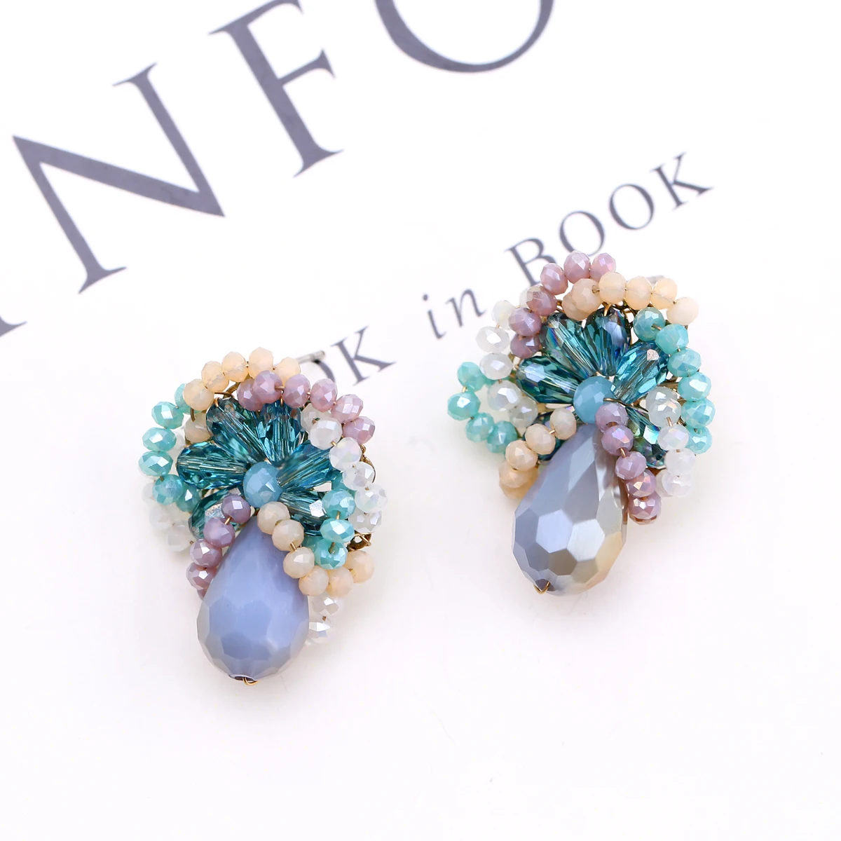 Модные серьги гвоздики с кристаллами для женщин и девочек Новое поступление