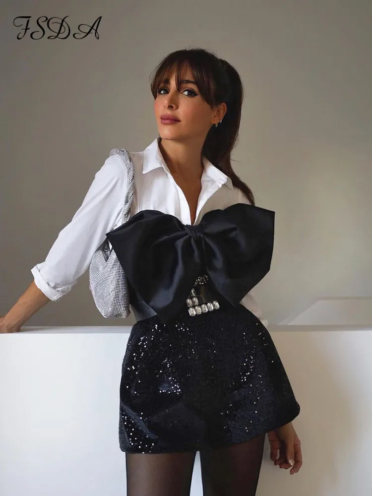 Женский комбинезон с лямкой на шее и блестками без рукавов |