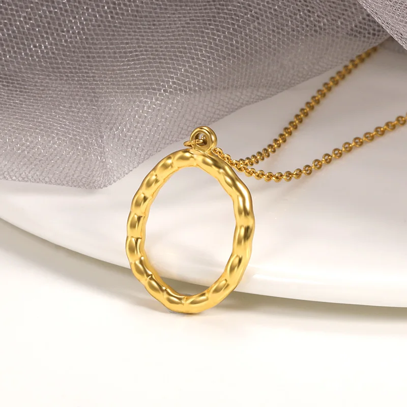 

Irregular Ellipse Necklace Hollow Metal Style Oval Pendant Necklaces For Women Simple Geometric Circle Charm Chain Jewelry Gifts