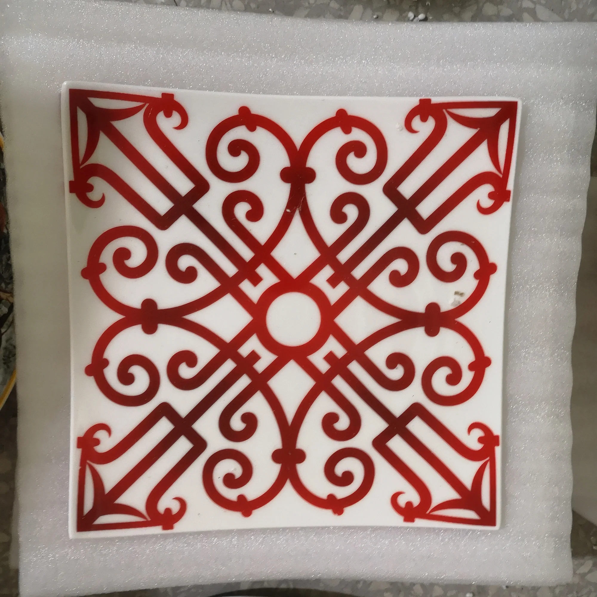 Китайский красный керамический Обеденный набор квадратная инкрустированная