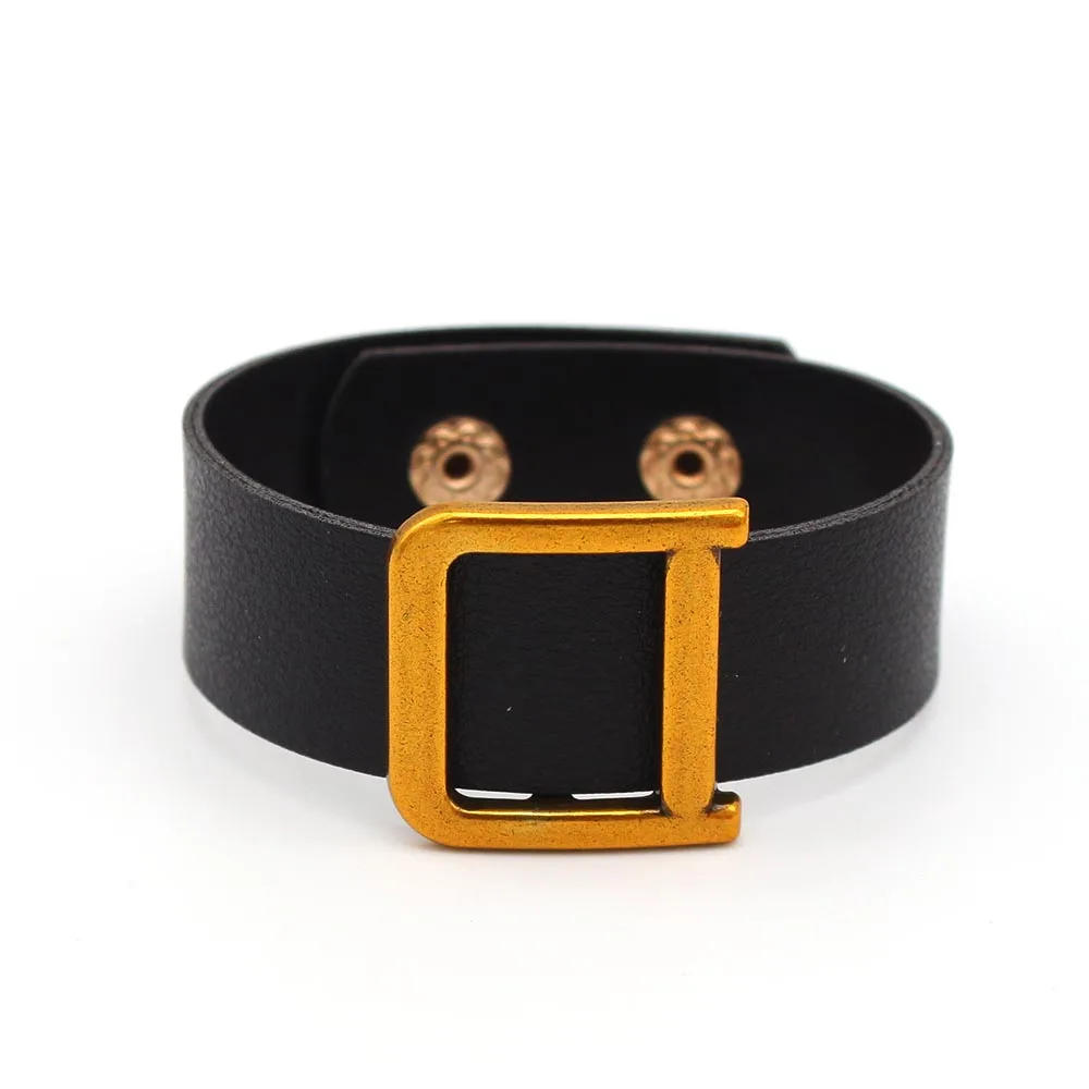 

NEW Fashion Bracelet for Women High Quality Three Colors Available D Letter Decorative Clasp Bangles Leather Bracelet Jewelry