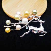 elegant fresh water pearls rhinestones deer brooches women christmas tree deer pins luxury coat corsage fashion jewelry gift
